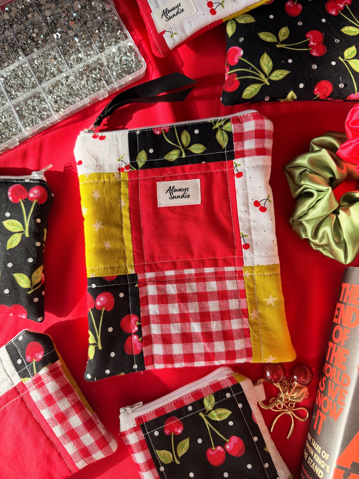 Cherri Patch - Kindle Zippered Pouch