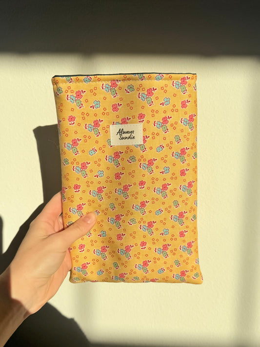 Small Book Sleeve - Danielle