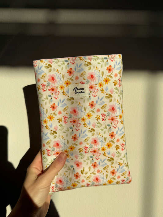 Small Book Sleeve - Kristen
