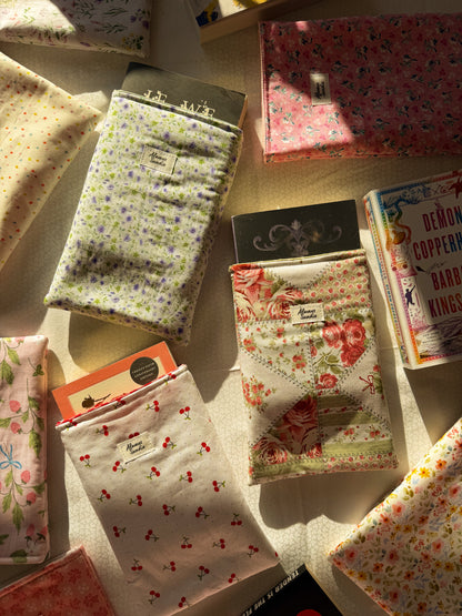 Small Book Sleeve - Ada