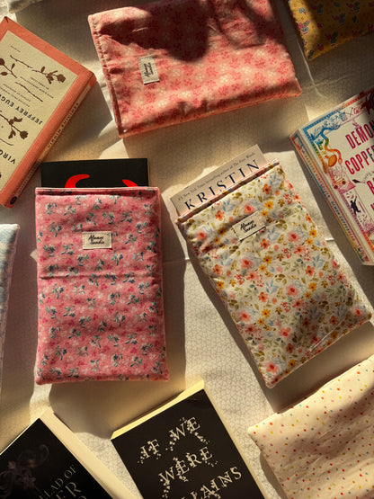 Small Book Sleeve - Lisa