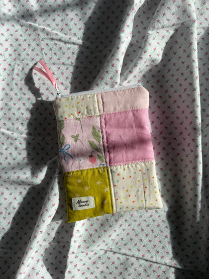 Bubblegum - Kindle Zippered Pouch (II)