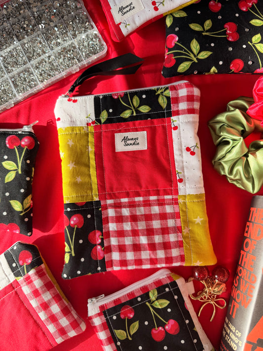 Cherri Patch - Kindle Zippered Pouch