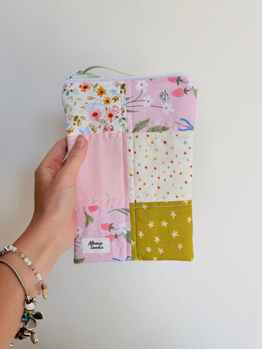 Bubblegum - Kindle Zippered Pouch (III)