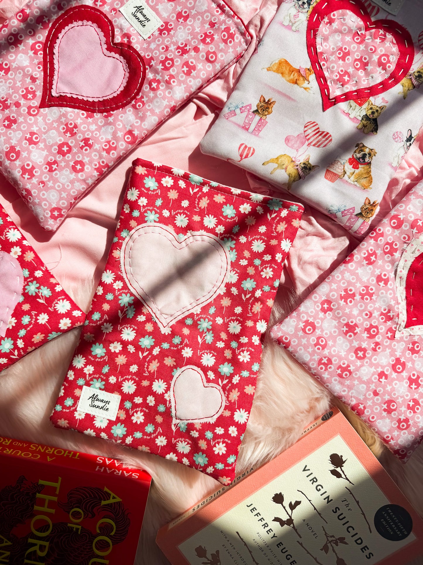 Miss Daisy Small Book Sleeve (II) - Whole Lotta Love Collection