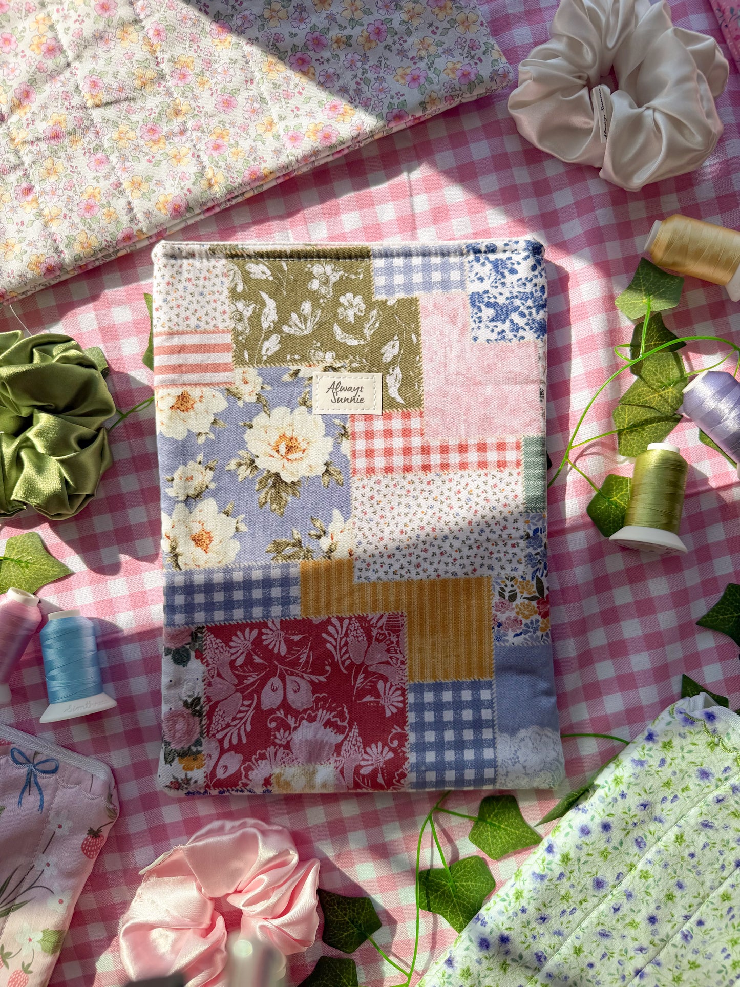 Large Book Sleeve - Charlotte
