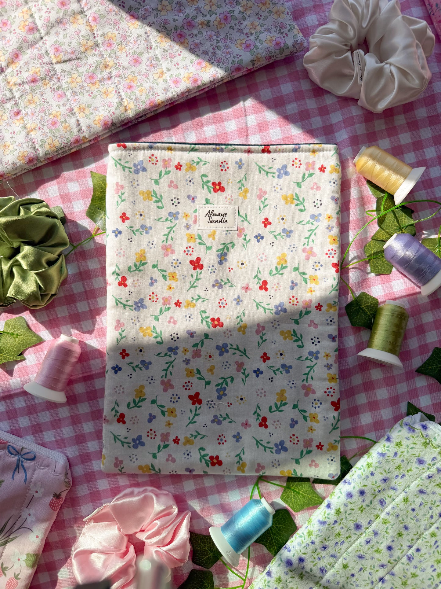 Large Book Sleeve - Delia