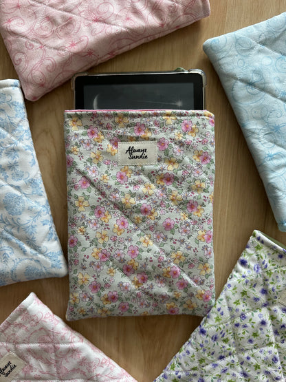 Paperwhite Kindle Sleeve - Daphne