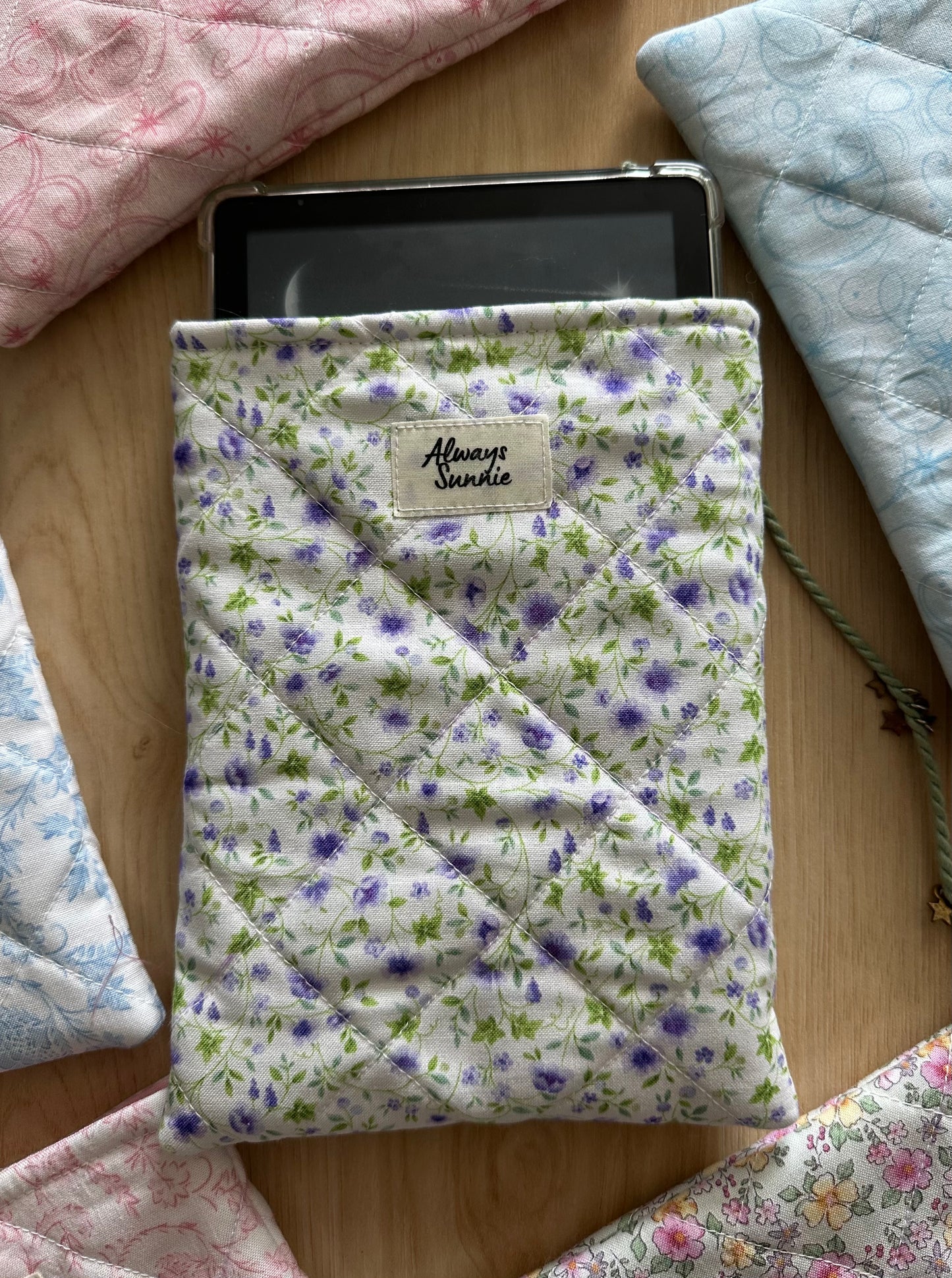 Paperwhite Kindle Sleeve - Viola